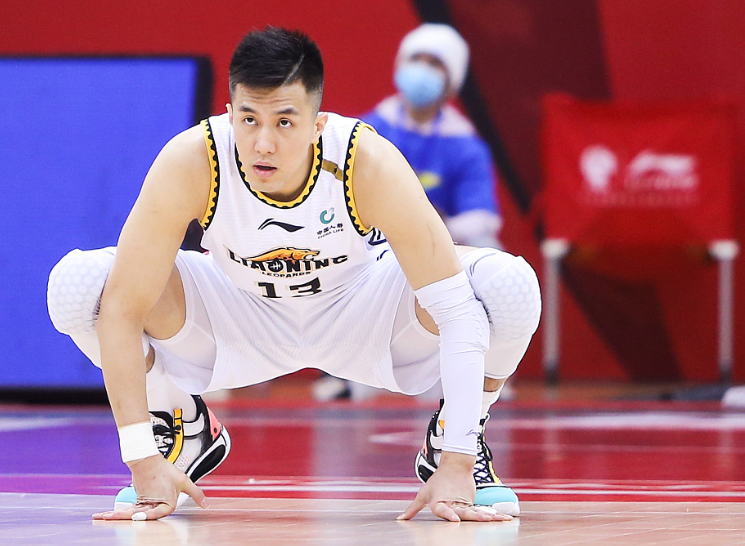 开云体育直播-江苏队轻取山西队，郭艾伦惊艳四座